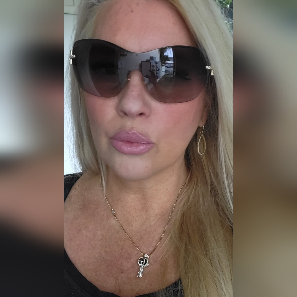 Versace Luxury Sunglasses - Picture 9 of 10